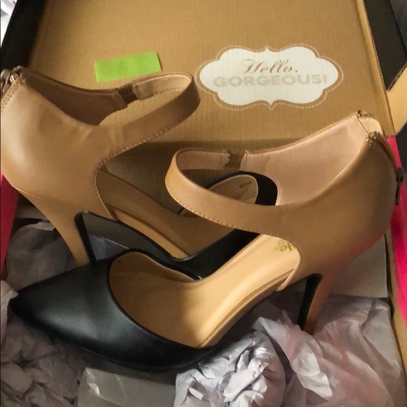 Pumps - Picture 2 of 2